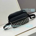 Replica Di0r Rider 2.0 Zipped Messenger Bag Black Grained Beige Oblique Jacquard 